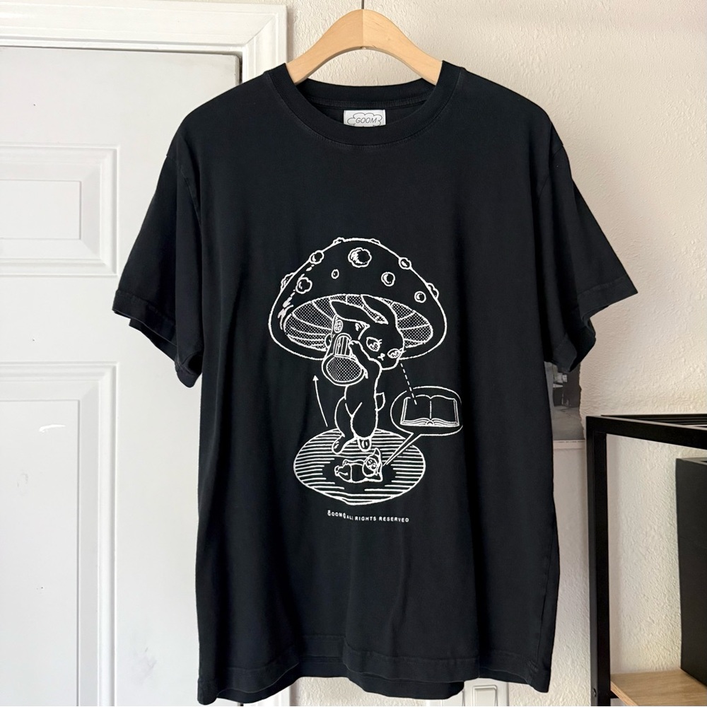 GOOM black bunny rabbit graphic cotton crew neck short sleeve unisex tee t-shirt